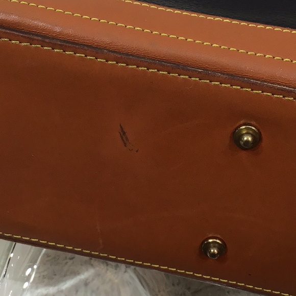 Dooney vintage AWL shoulder bag - Picture 7 of 13